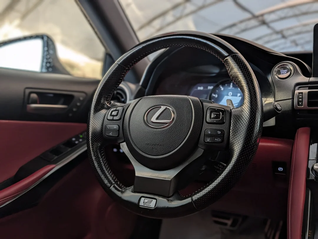 Used 2021  Lexus IS 300 - - AWD - 3.5L V-6 - Adaptive Cruise - Pre-Collision - Lane Keep Assist & More! image 16