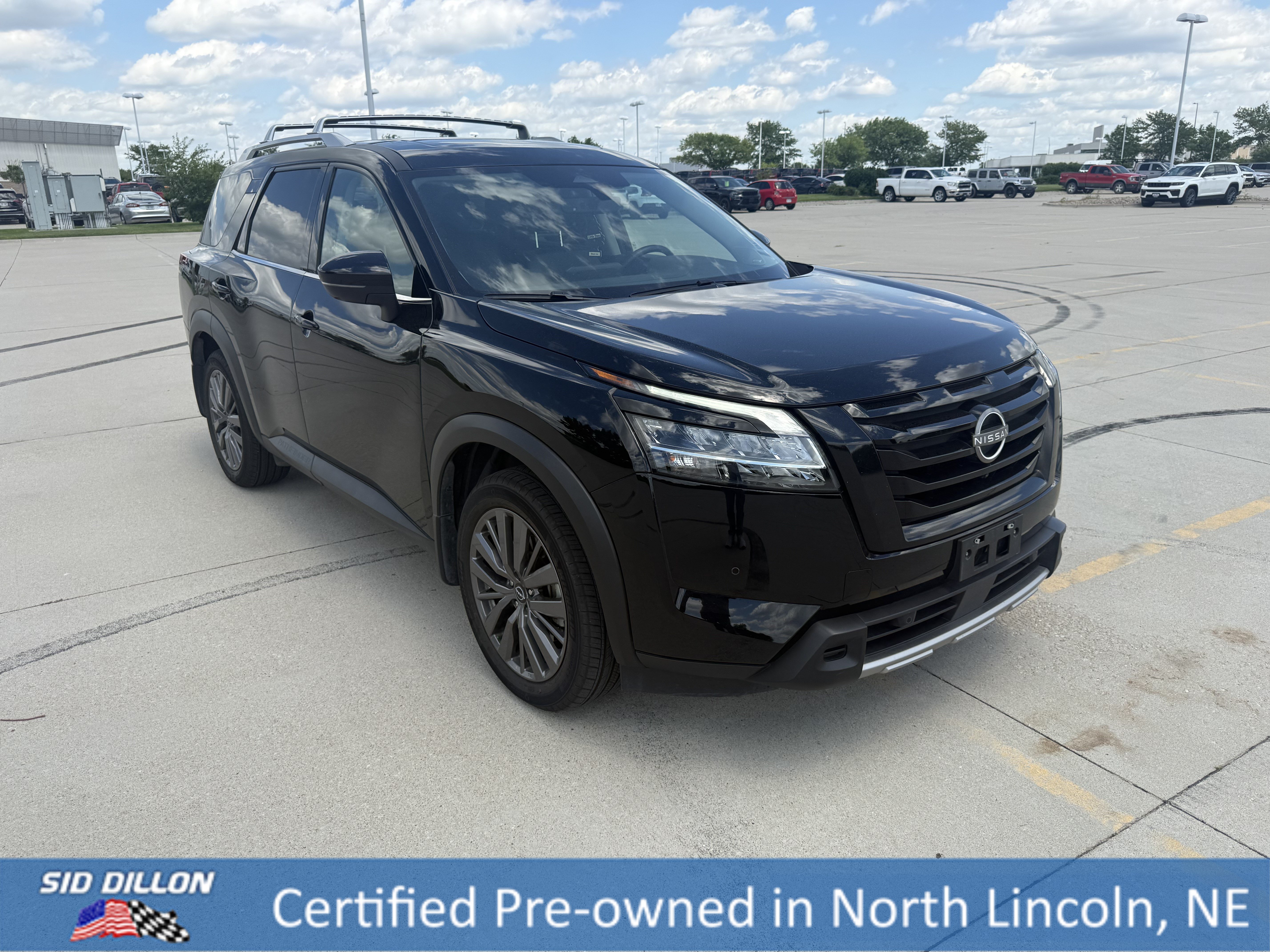 Used 2023 Super Black Nissan SL image 6