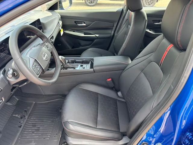 New 2026 Bluestone Pearl / Super Black Two-tone Nissan SR image 9