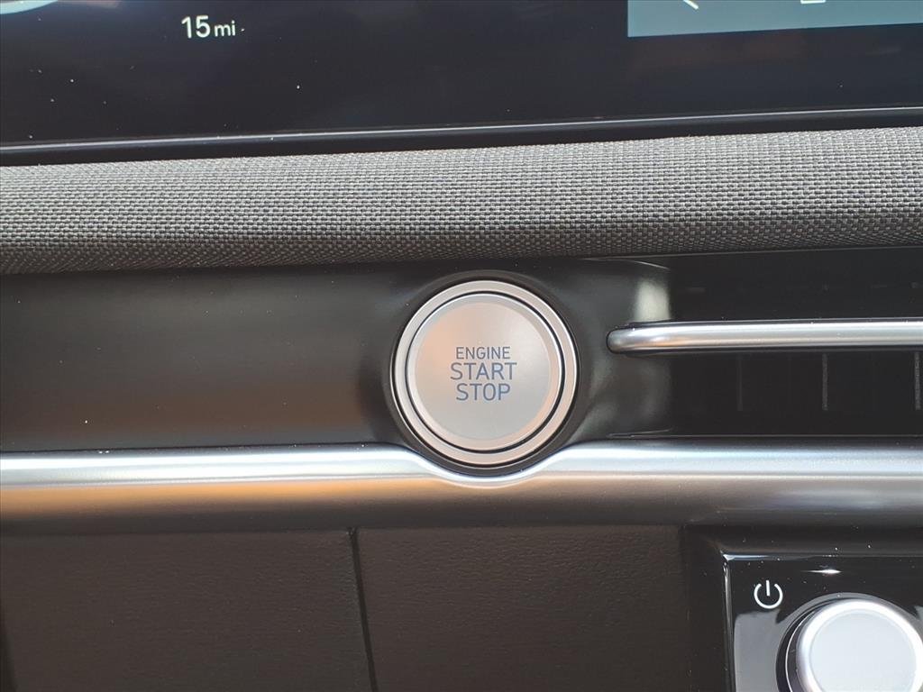 2026 Hyundai Santa Cruz Limited - Photo 18