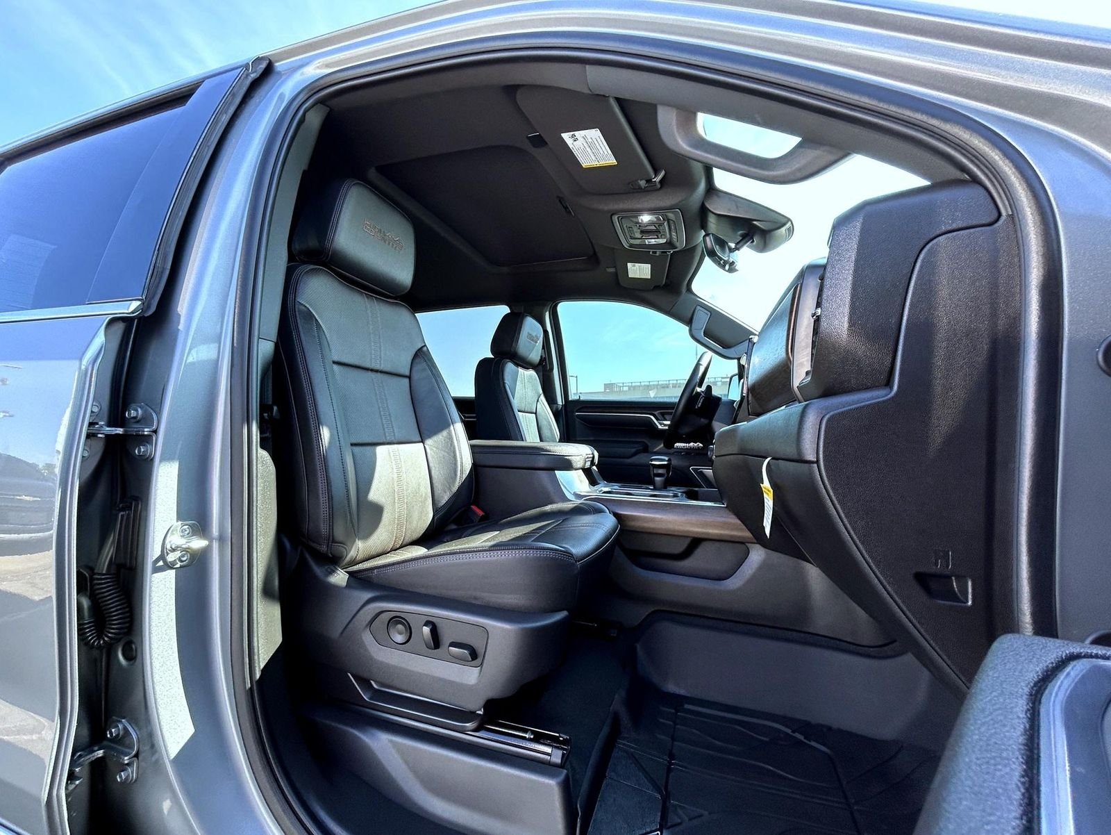 Used 2025 Gray Chevrolet High Country image 15