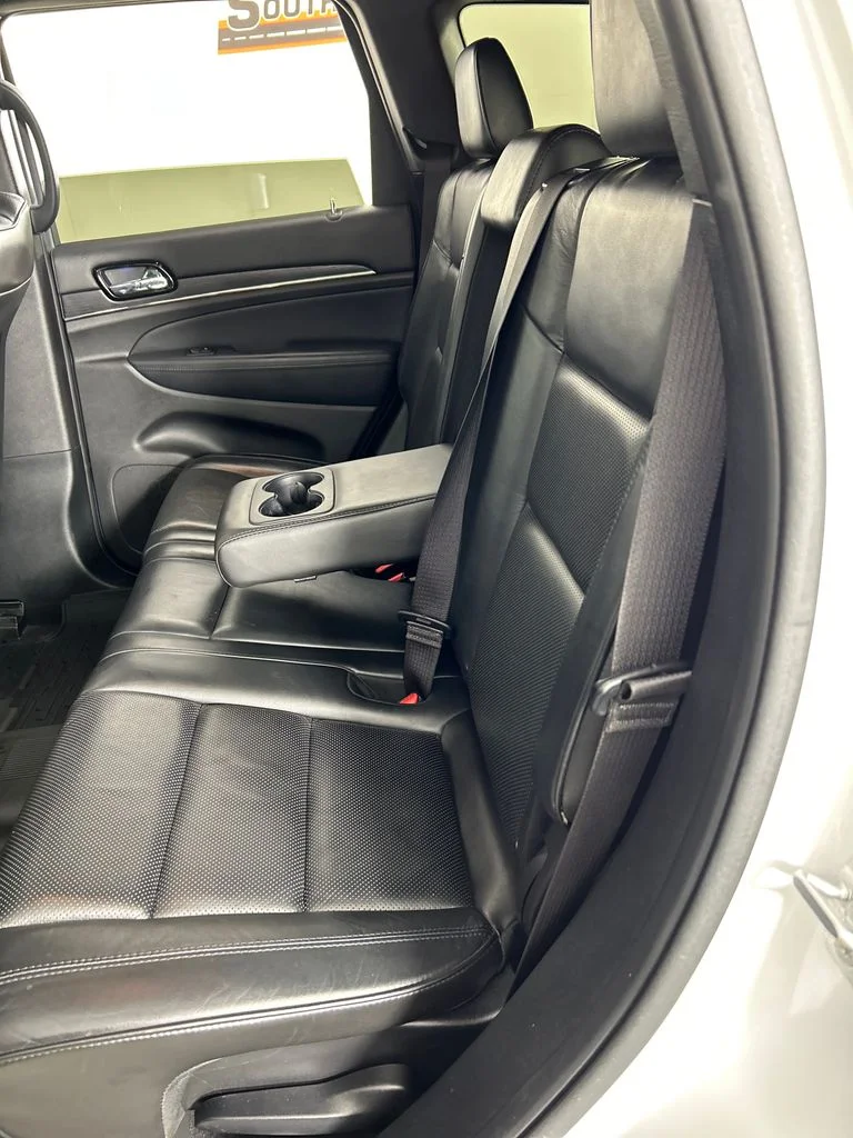 Used 2020 White Jeep Overland image 17