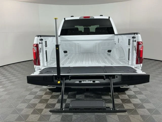 New 2026 Oxford White Ford Lariat image 8