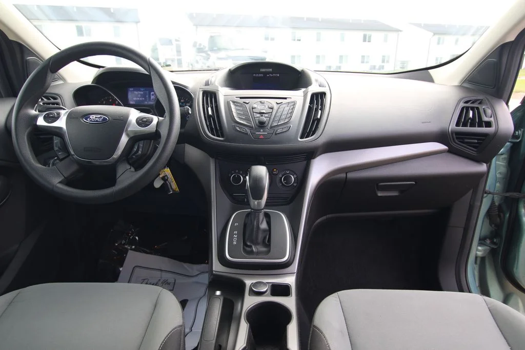 Used 2013 Frosted Glass Ford SE image 32