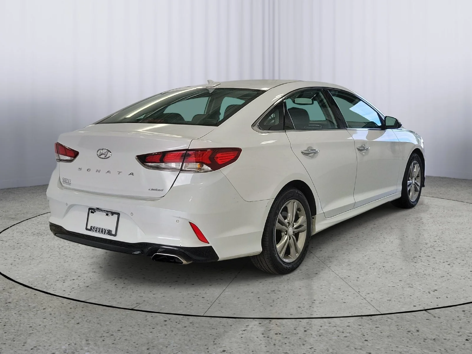 Used 2018 White Hyundai Limited image 2