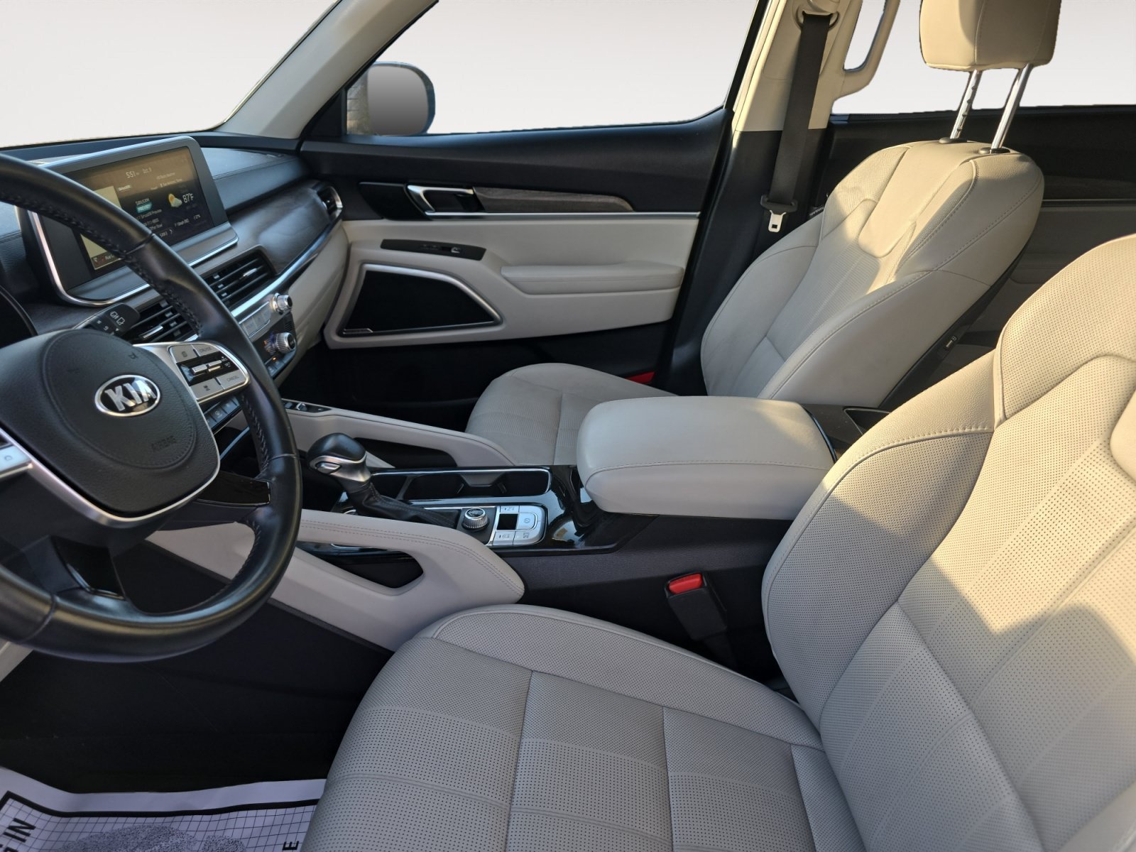 Used 2021 Gravity Grey Kia EX image 21