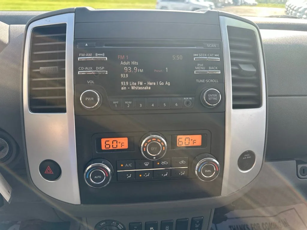 Used 2014 White Nissan SV image 28