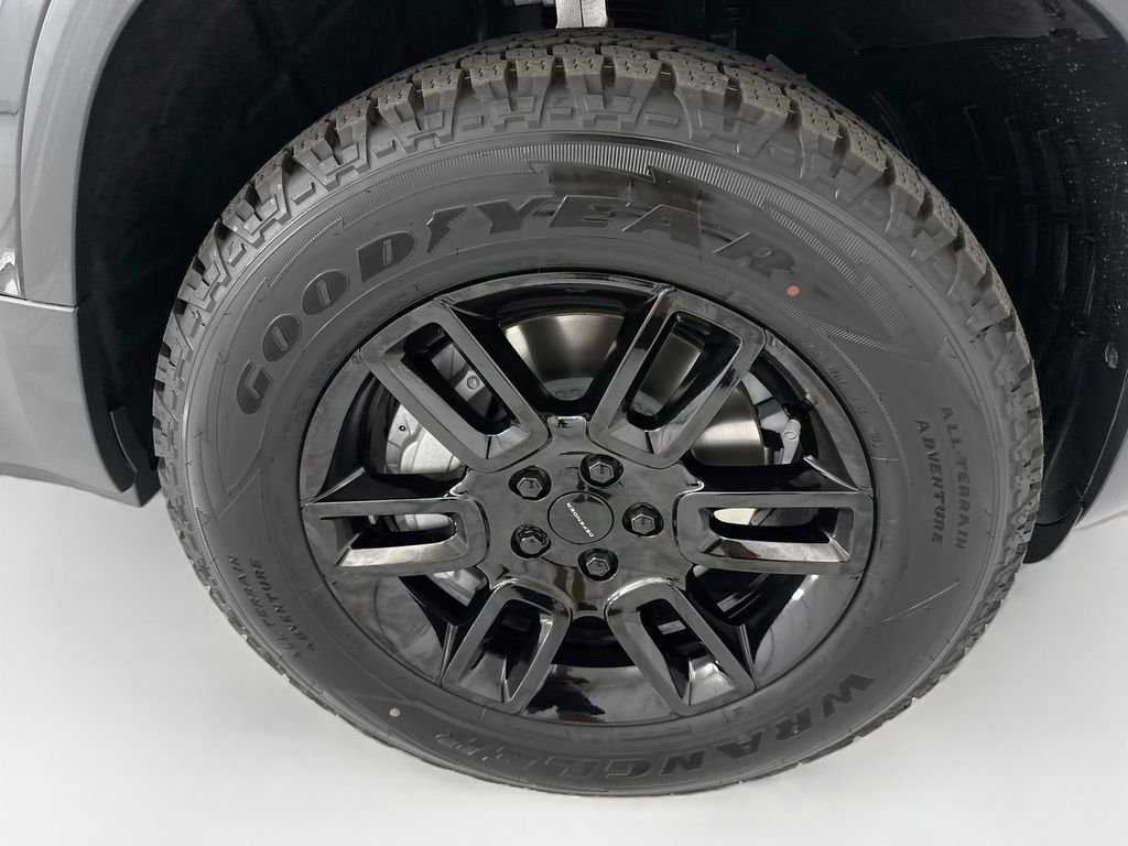 New 2026 Santorini Black Land Rover S image 32