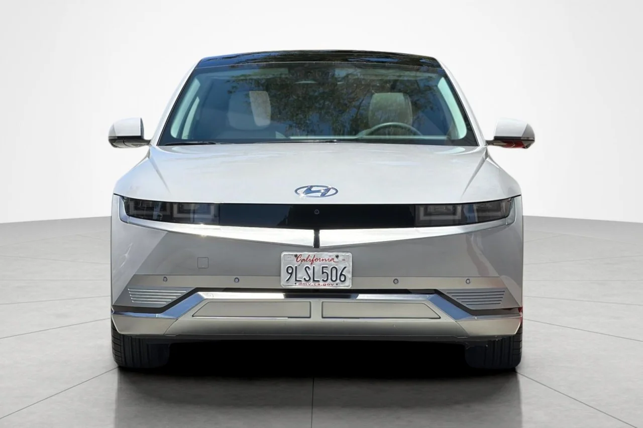 Used 2024 GRAY Hyundai Limited image 8