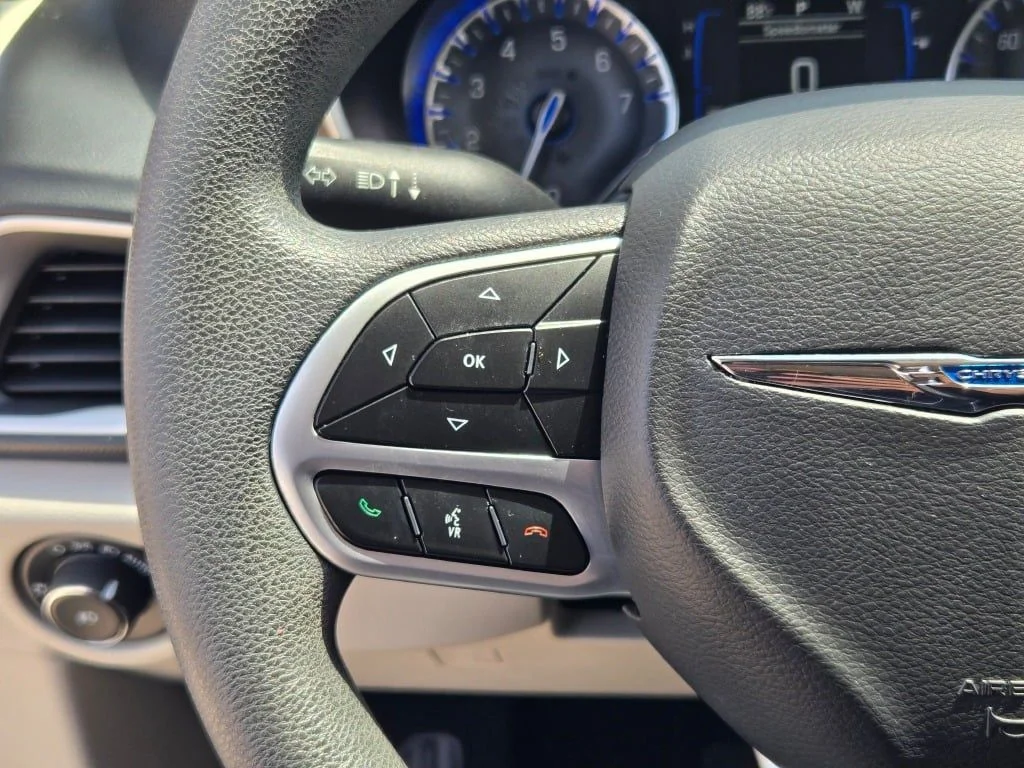 Used 2018 Gray Chrysler Touring Plus image 30