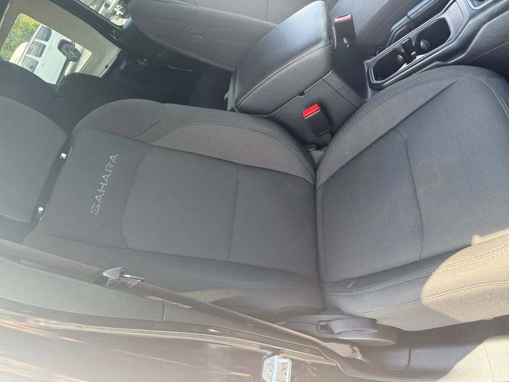 Used 2023 Black Jeep Sahara image 27