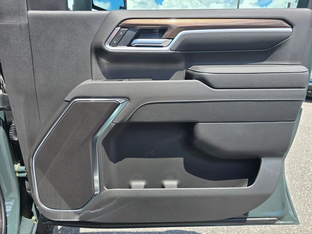 New 2026 Gray Chevrolet LT image 37