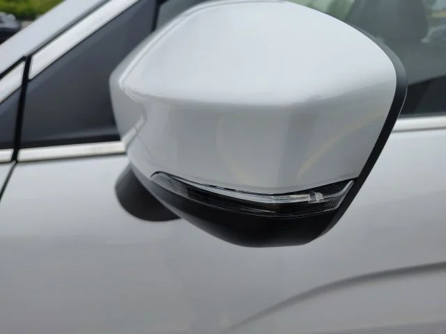 New 2026 White Mitsubishi SE image 10