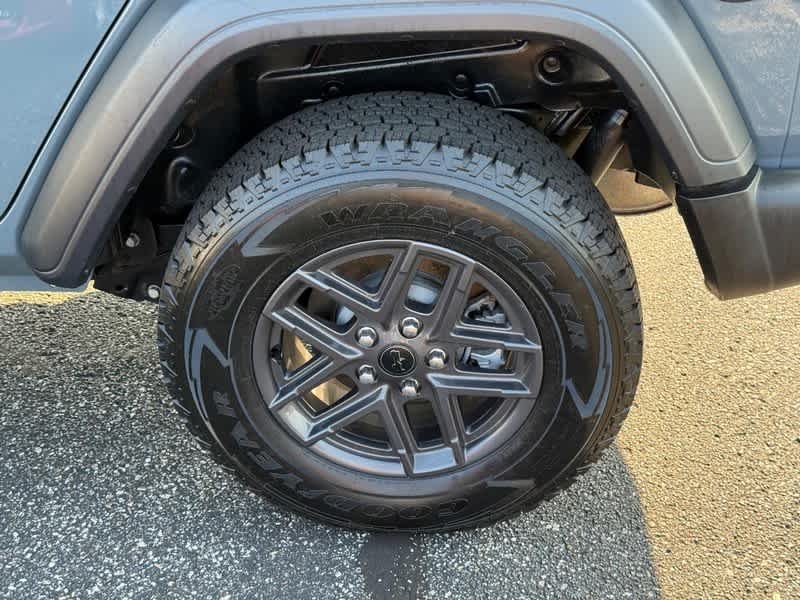 Used 2024 Anvil Clear Coat Jeep Sport S image 6