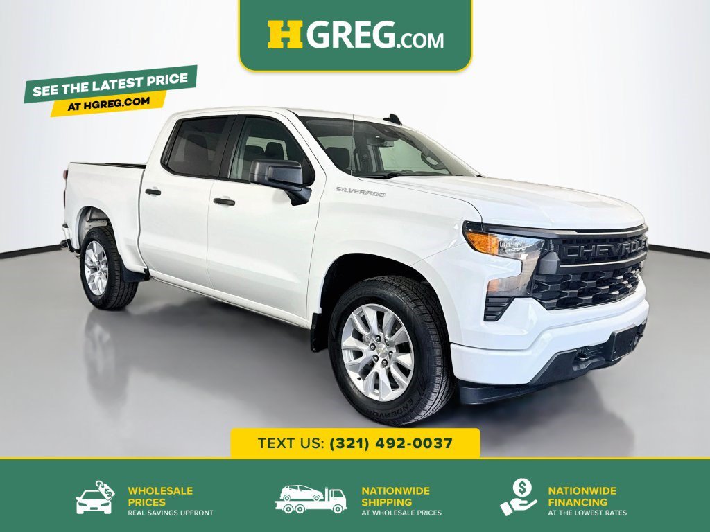 Used 2022 Summit White Chevrolet Custom image 1