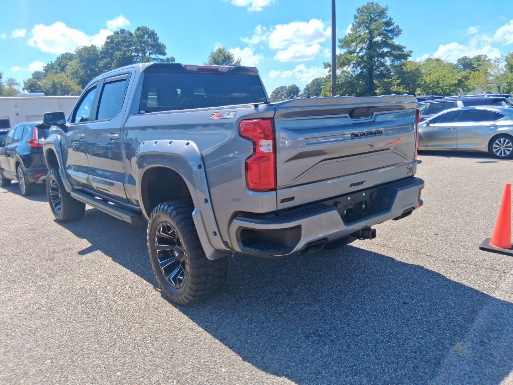 Used 2022 Gray Chevrolet RST image 3