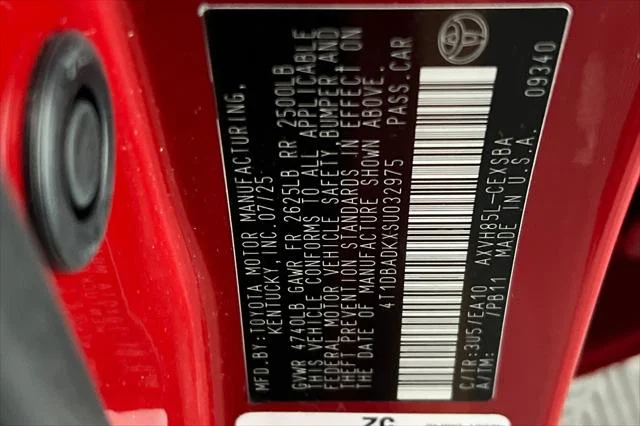 Certified Used 2025 SUPERSONIC RED Toyota  image 32