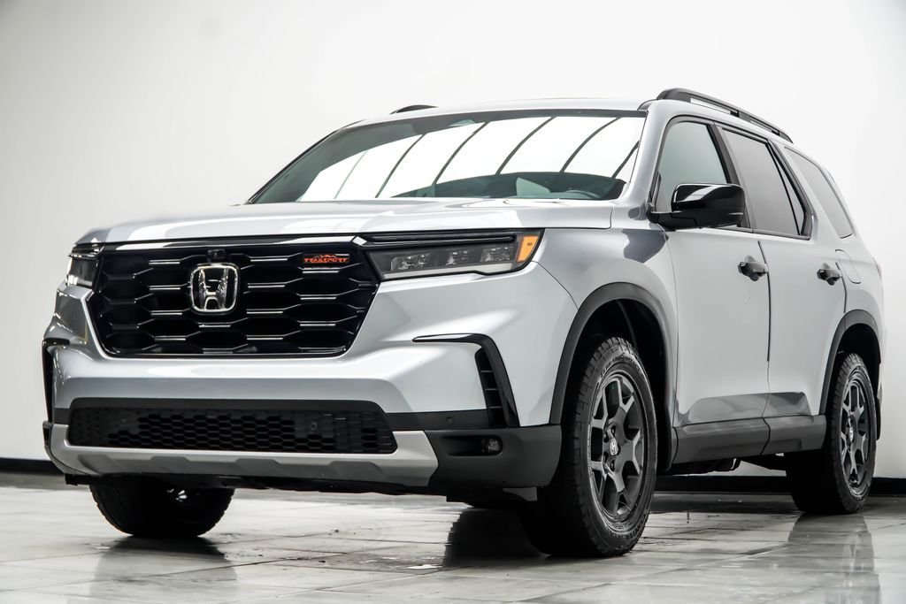 Used 2023 Silver Honda TrailSport image 8