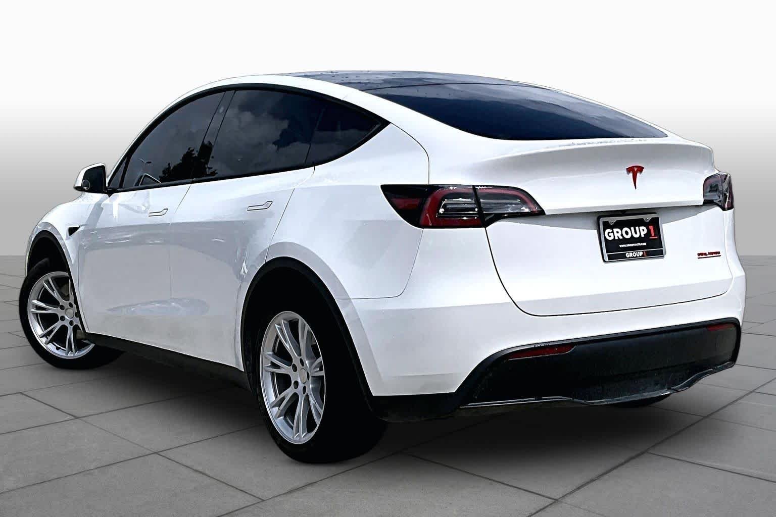 Used 2023 Pearl White Multi-Coat Tesla Long Range image 10