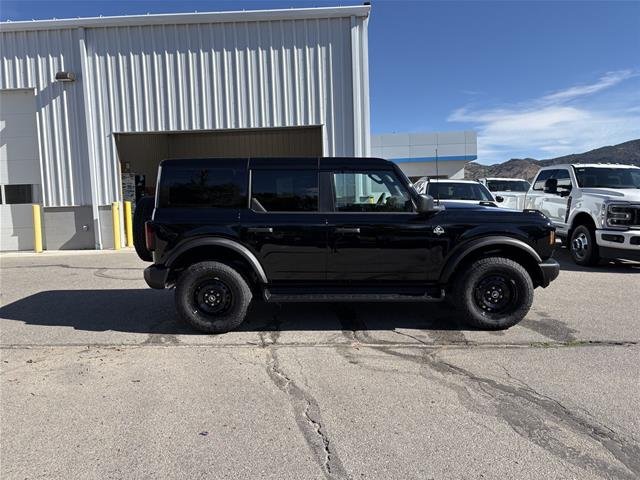 New 2026 Shadow Black Ford Outer Banks® image 27