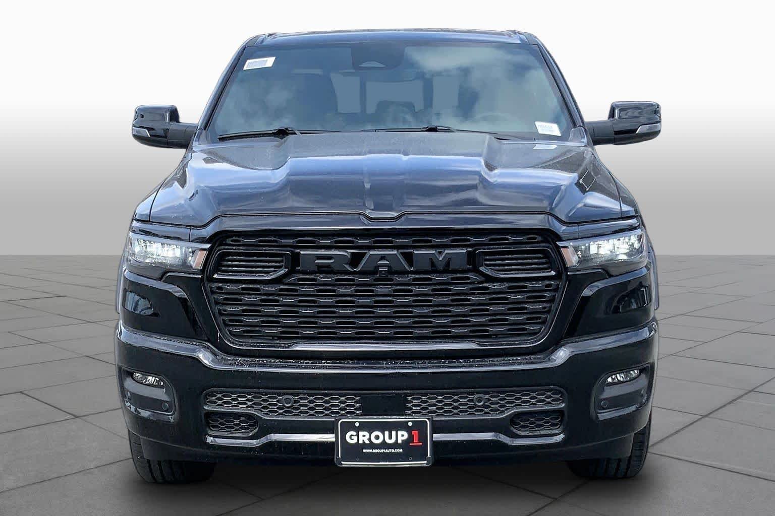 New 2027 Diamond Black Crystal Pearl-Coat Exterior Paint RAM Lone Star image 3