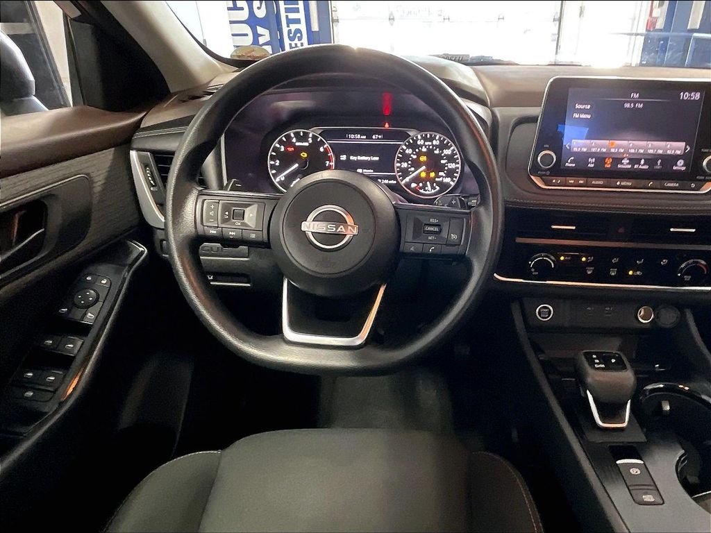 Used 2023 Gray Nissan S image 17