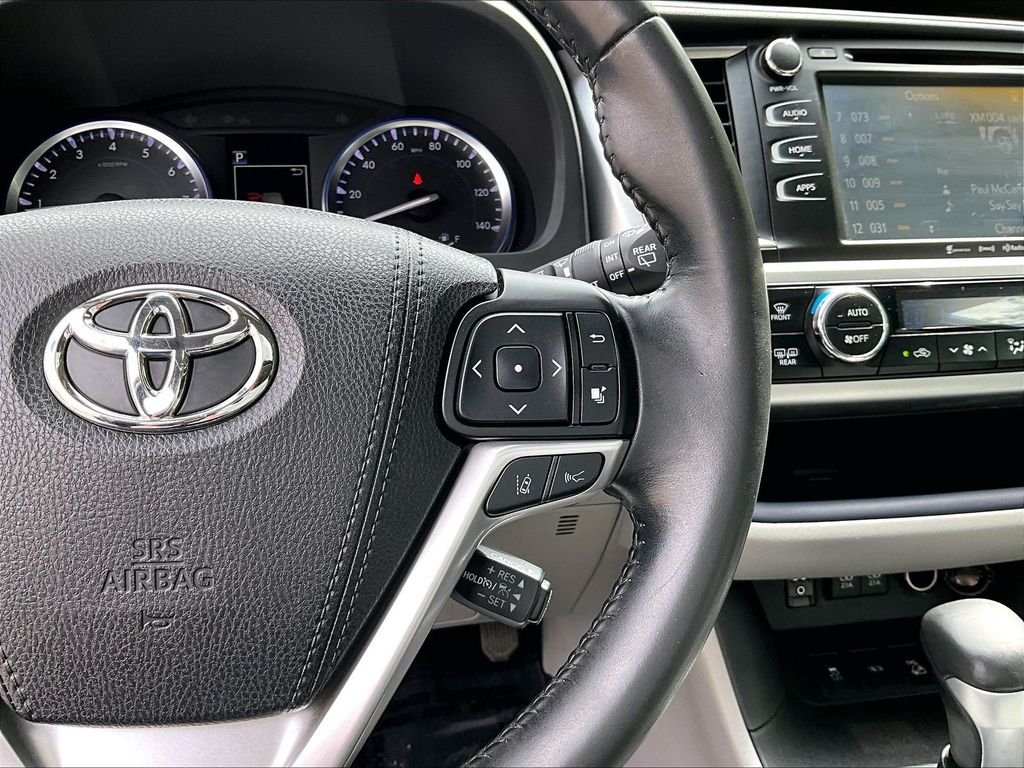 Used 2017 Shoreline Blue Pearl Toyota XLE image 25