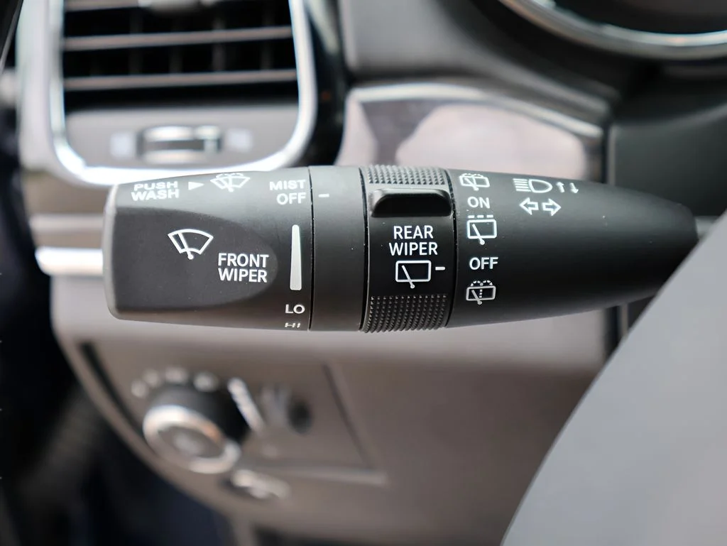 Used 2020 Blue Jeep Overland image 32