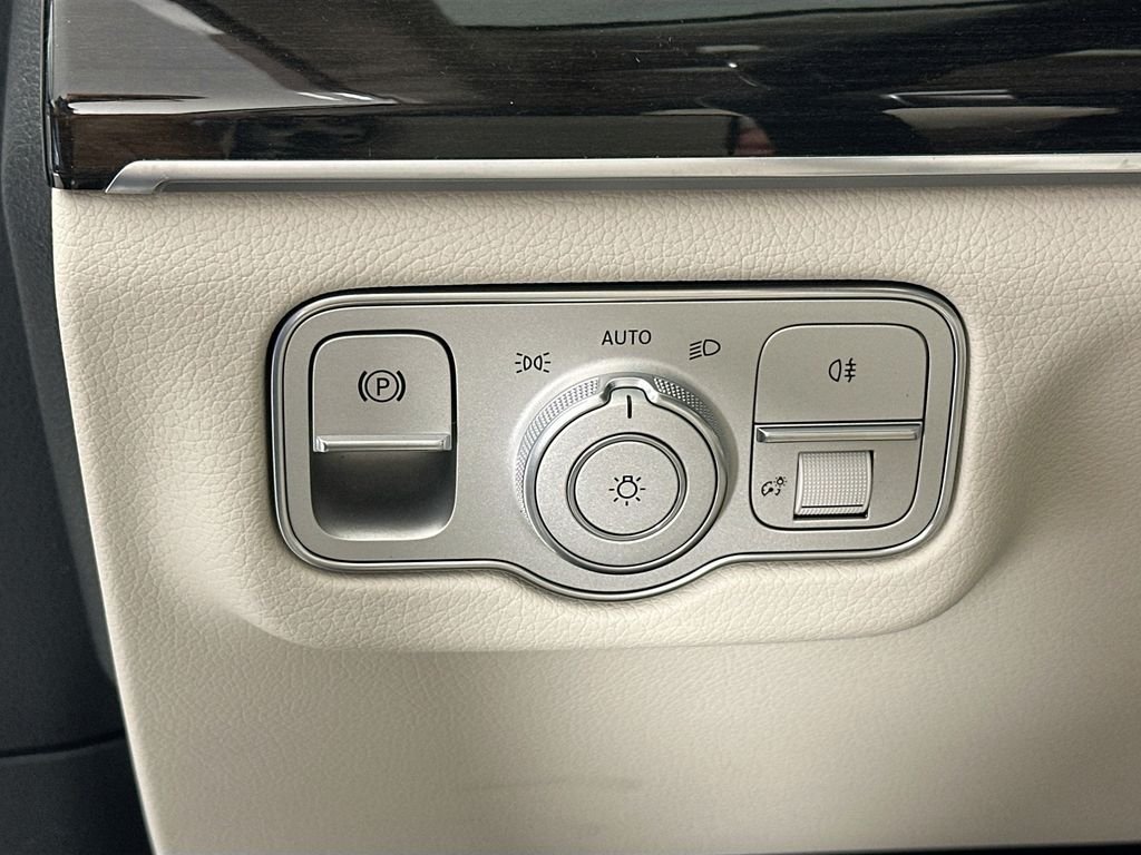 New 2026 Polar White Mercedes-Benz GLS 450 image 10