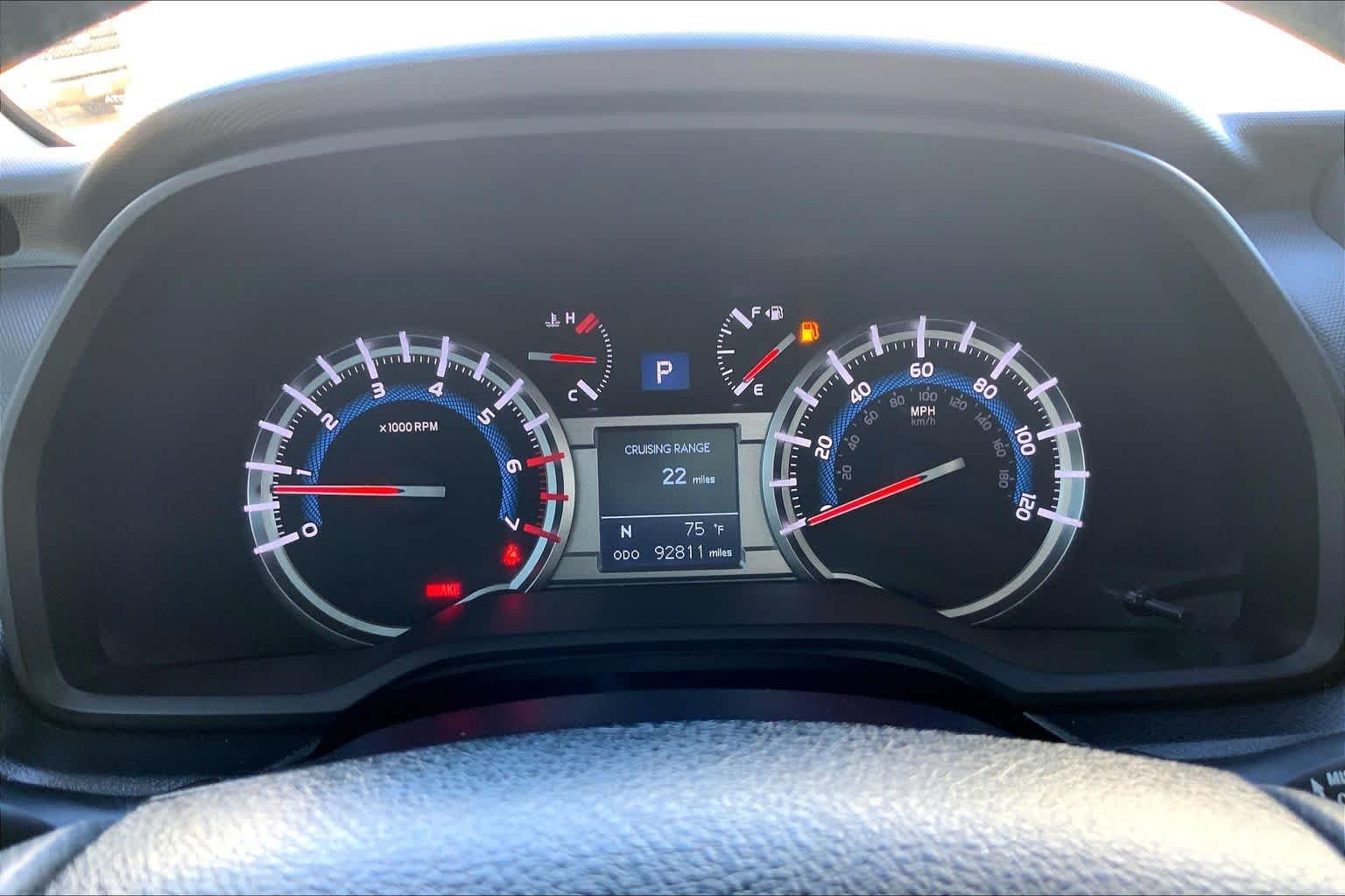 Used 2019 Magnetic Gray Metallic Toyota SR5 Premium image 23