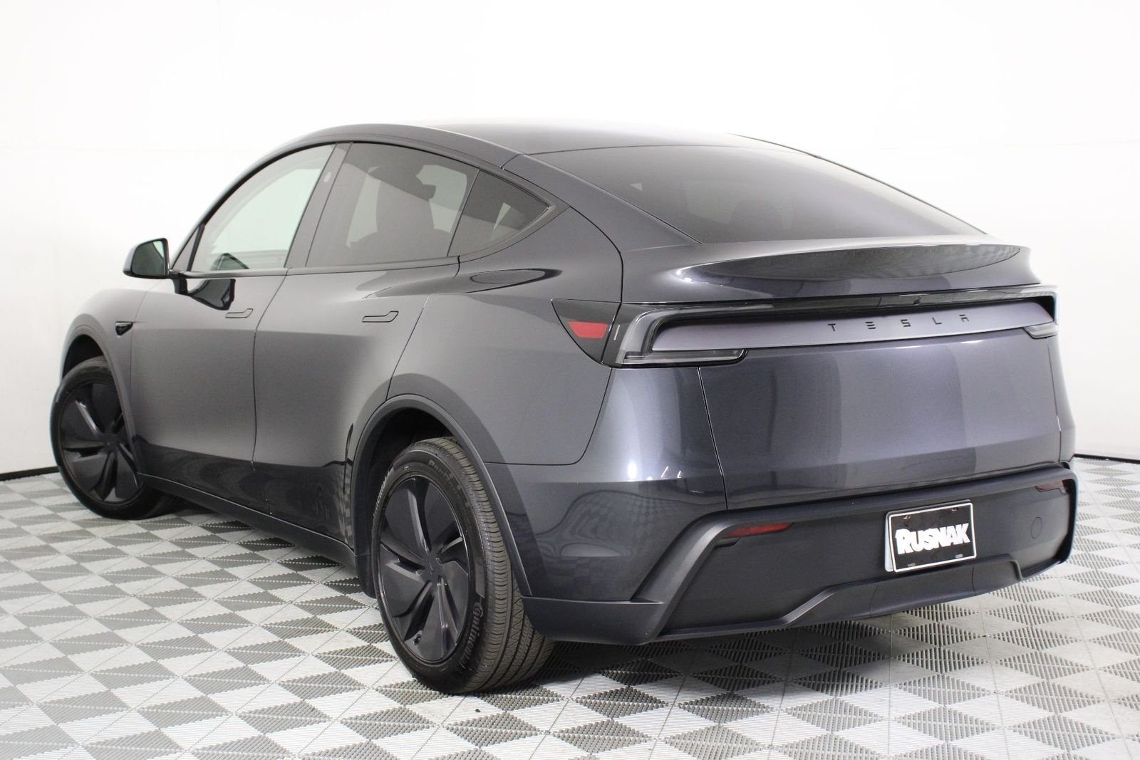 Used 2026 Tesla Model Y Premium with VIN 7SAYGDED1TF389032 for sale in Pasadena, CA