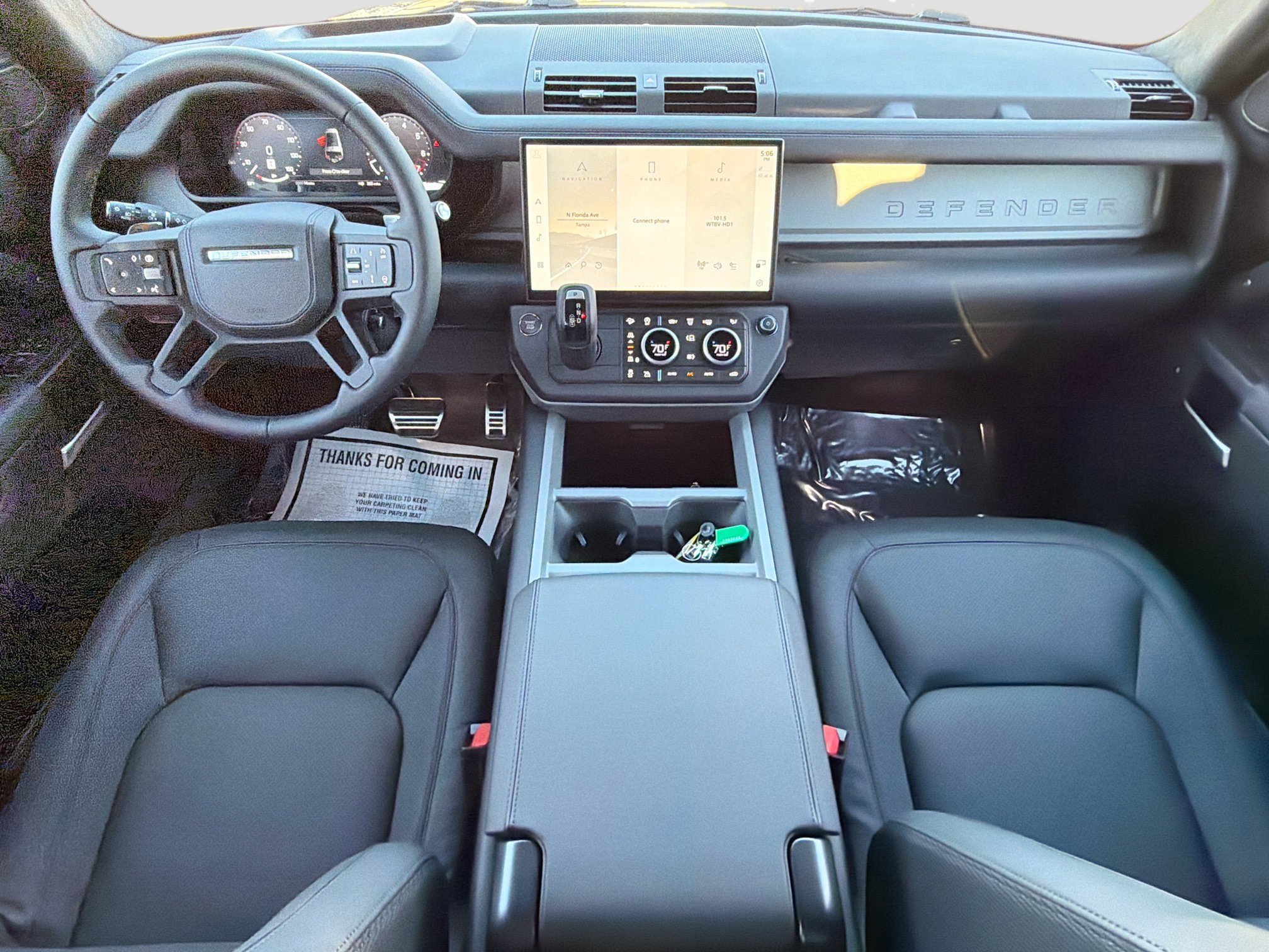2026 Land Rover Defender V8 - Photo 15