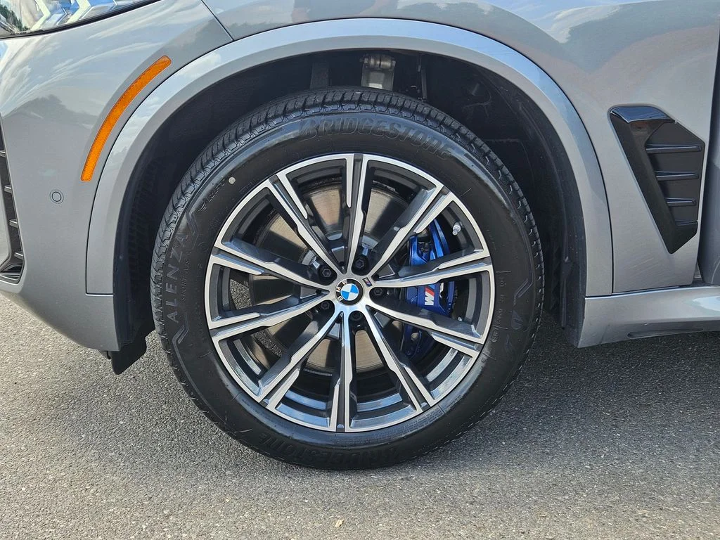 Certified Used 2026 Skyscraper Grey Metallic BMW M60i image 42
