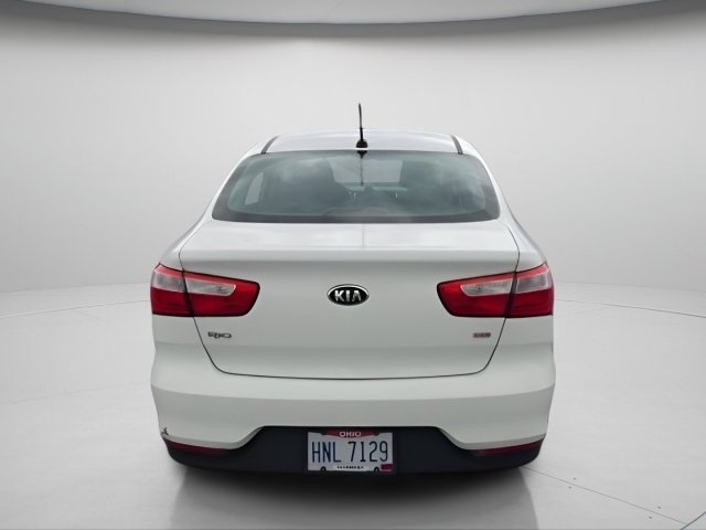 Used 2017 Clear White Kia LX image 8