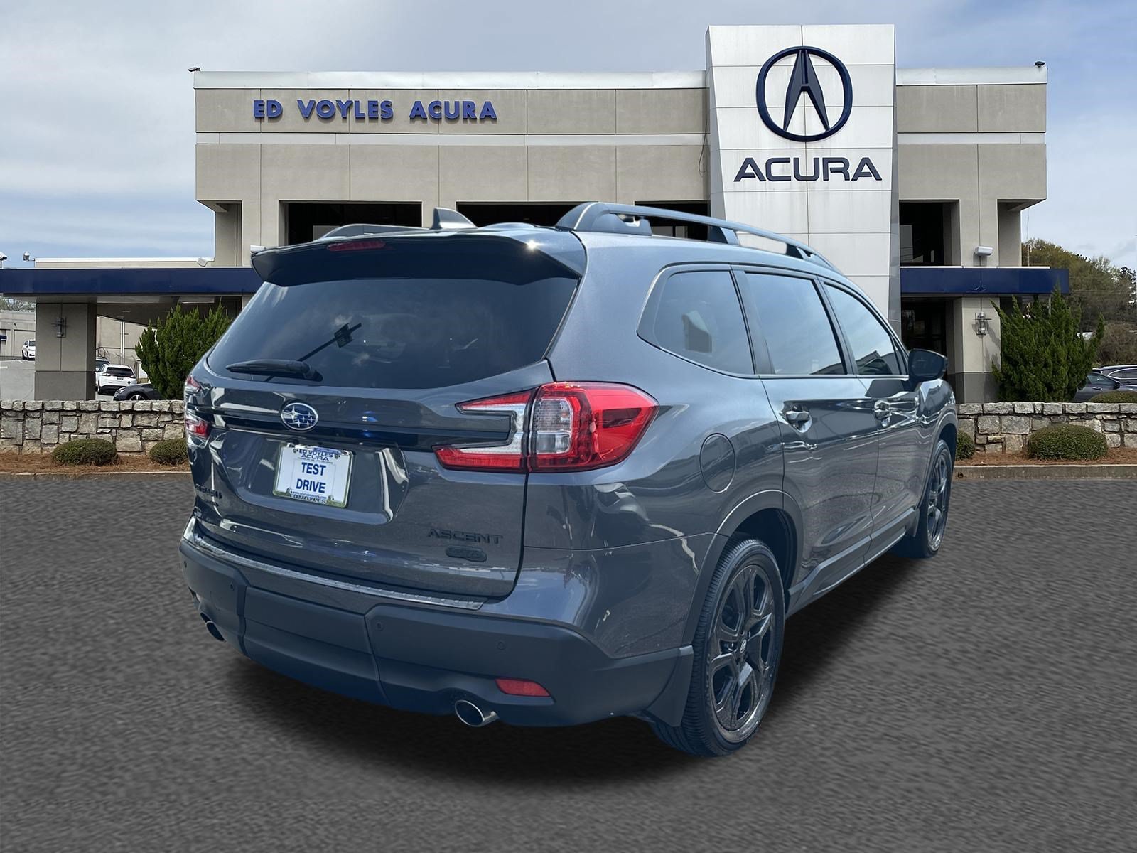 Used 2025 Magnetite Gray Metallic Subaru Onyx Edition Touring image 5