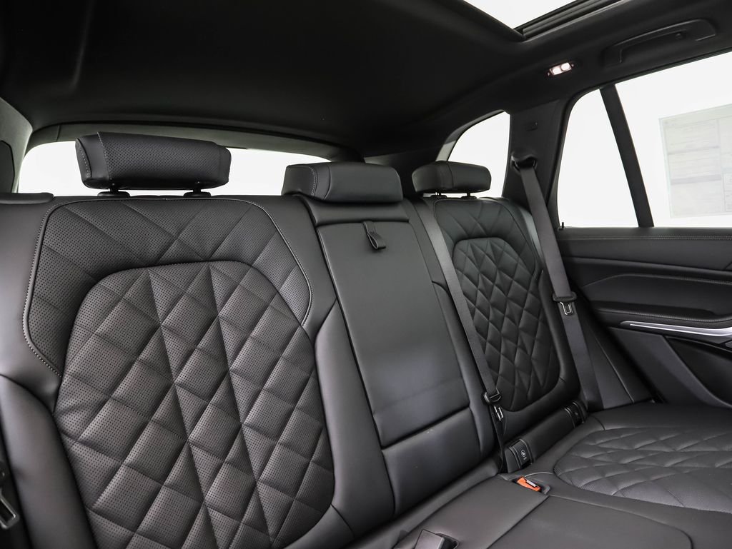 New 2026 Gray Metallic BMW xDrive40i image 28