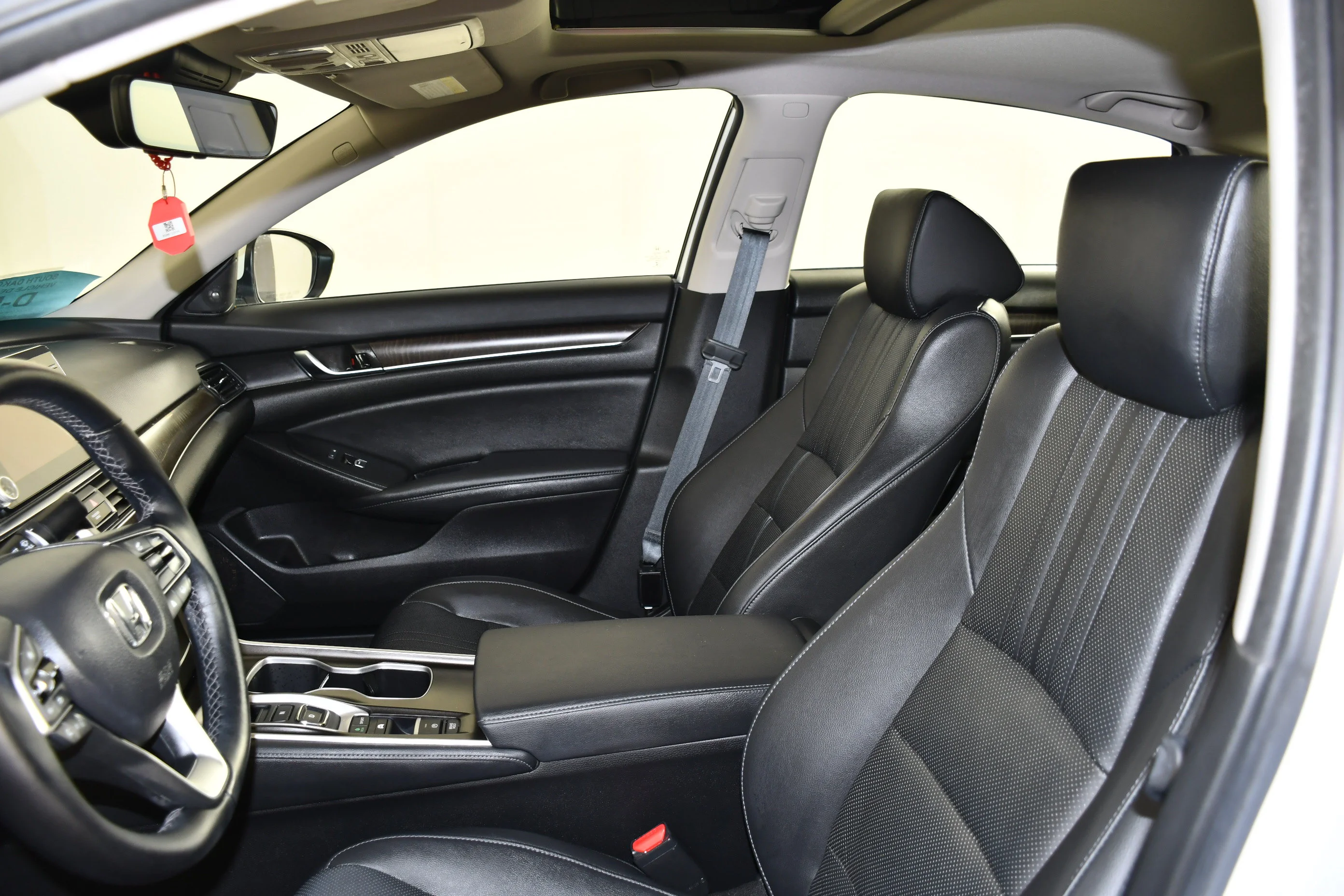 Used 2021 Platinum White Pearl Honda Touring image 28