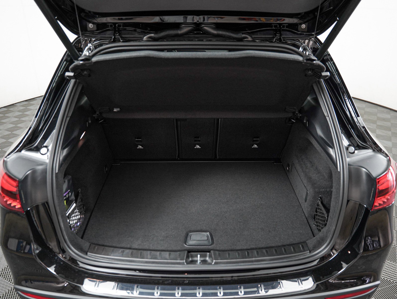 New 2026 Night Black Mercedes-Benz GLA 250 image 6