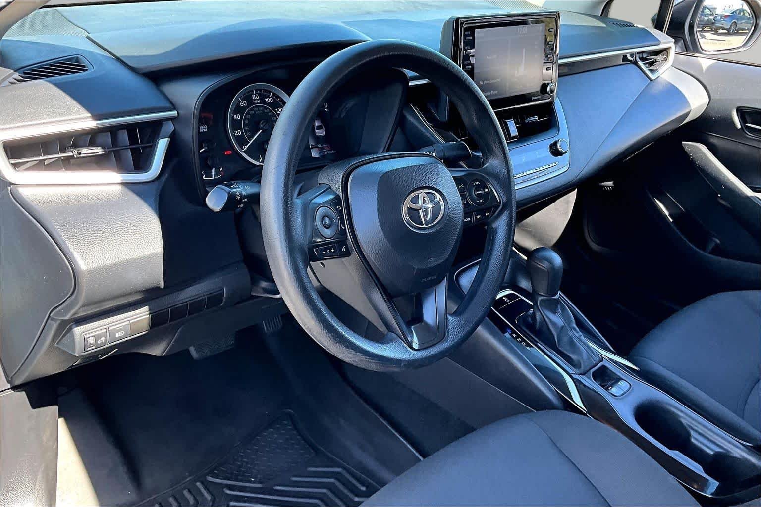 Used 2022 Celestite Toyota LE image 17