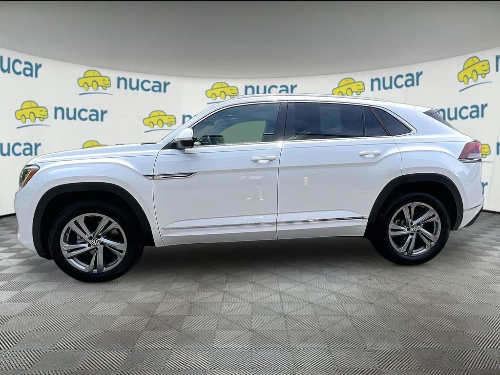 Used 2024 White Volkswagen 2.0T SEL R-Line image 4