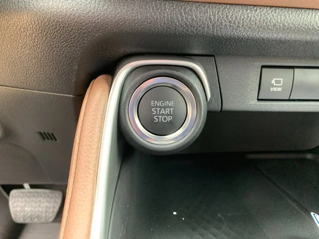 New 2026 Midnight Black Metallic Toyota Platinum image 27
