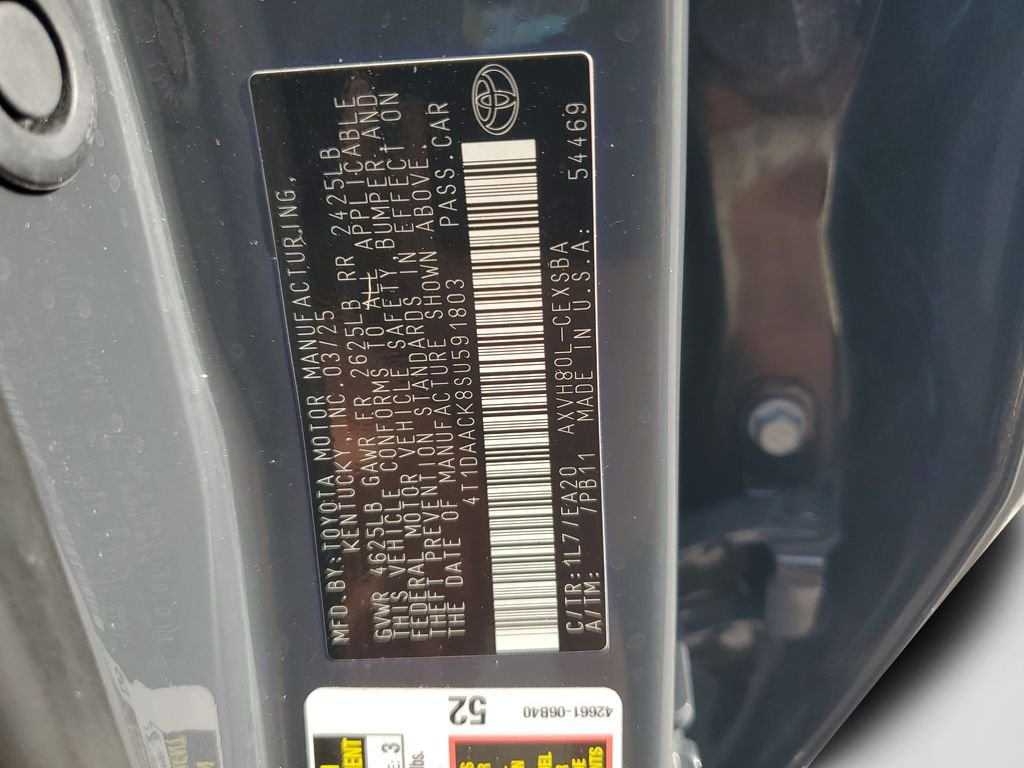Used 2025  Toyota SE image 28