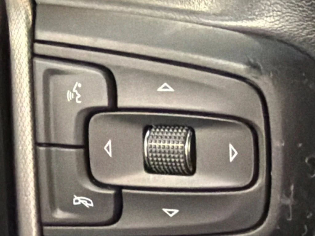 Used 2022 Onyx Black GMC Denali image 23