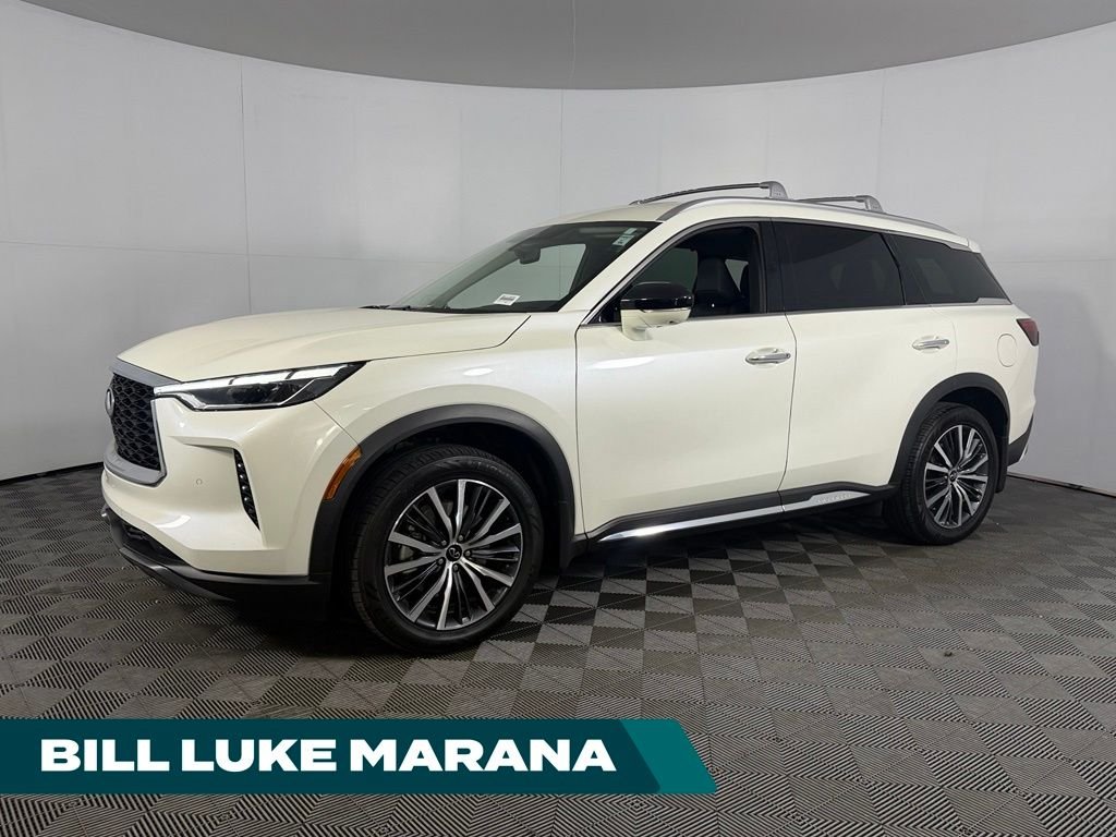 Used 2023 White INFINITI Sensory image 1