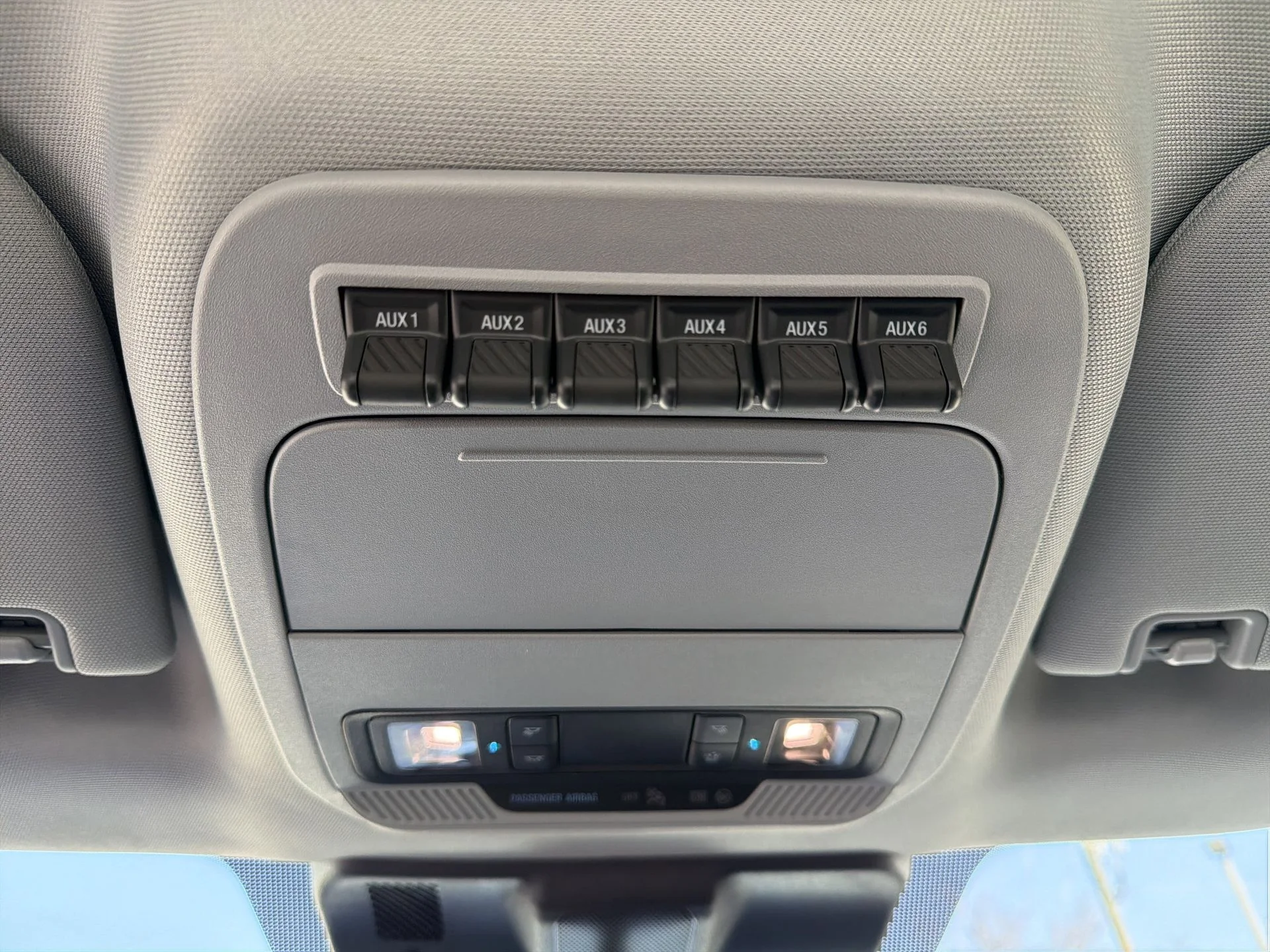 New 2025 Oxford White Ford F-450® XL image 16