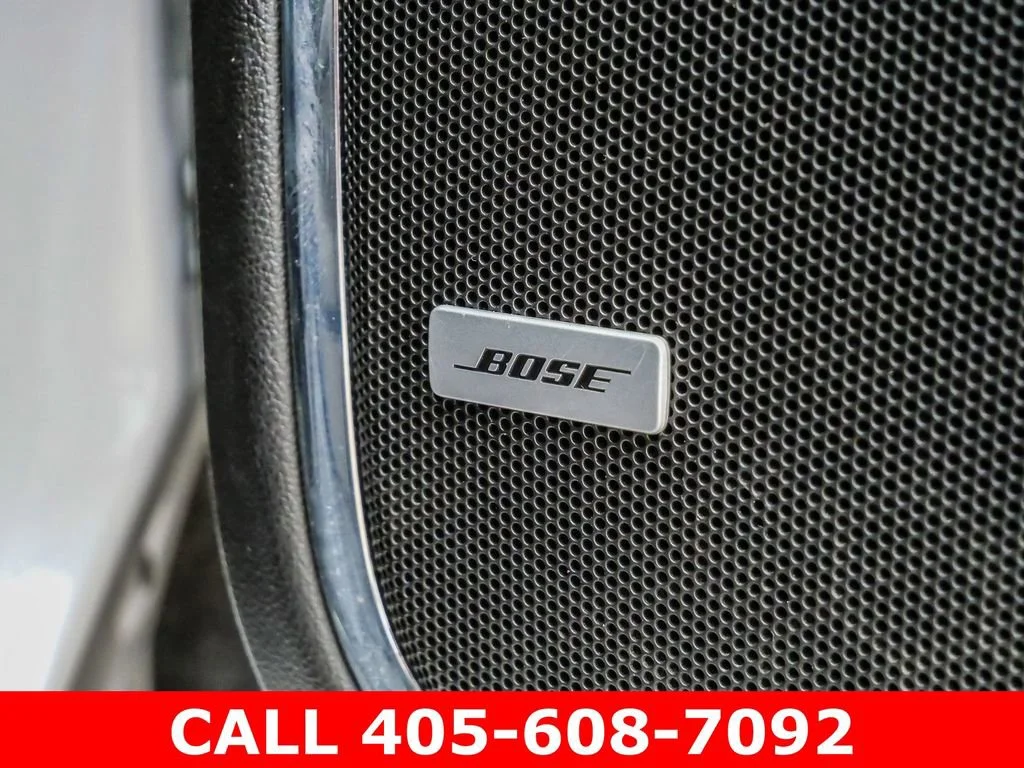 Used 2018 IRIDESCENT PEARL TRICOAT Chevrolet LT image 19