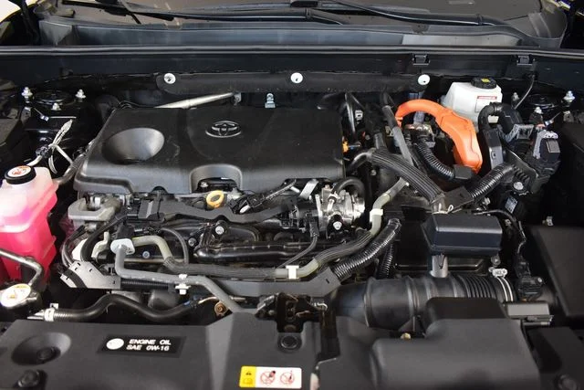 Used 2022 Black Toyota XLE image 33