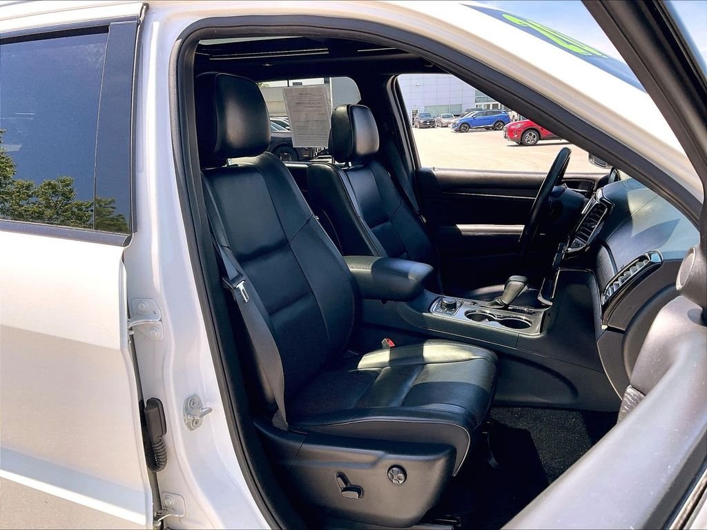 Used 2020 Bright White Clearcoat Jeep Overland image 10