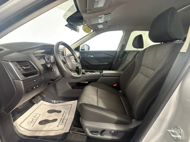 Used 2025 Silver Nissan SV image 3