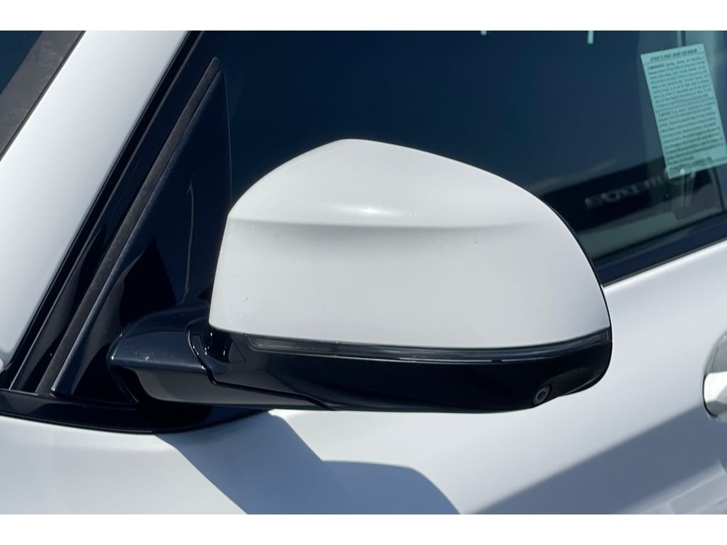 Used 2021 Alpine White BMW M40i image 55